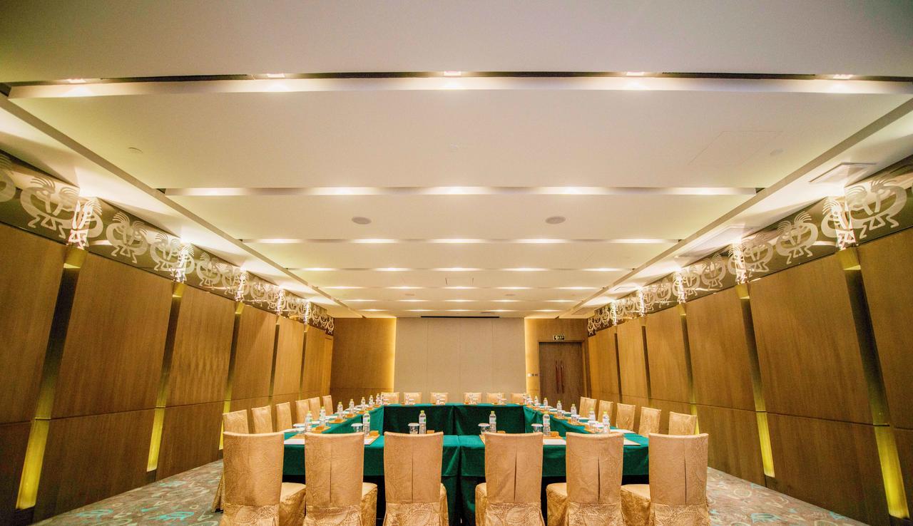Gleetour Maya Hotel Wuhan Buitenkant foto