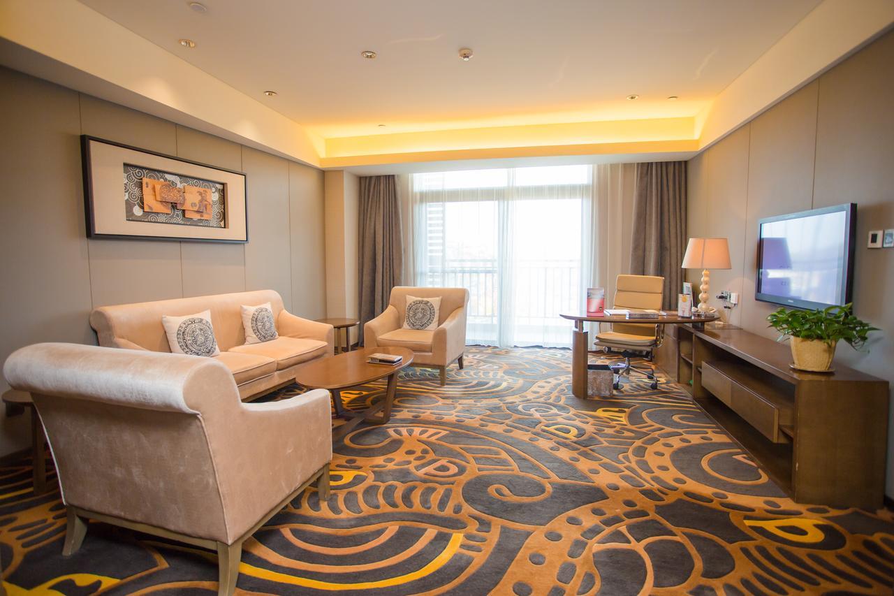 Gleetour Maya Hotel Wuhan Buitenkant foto