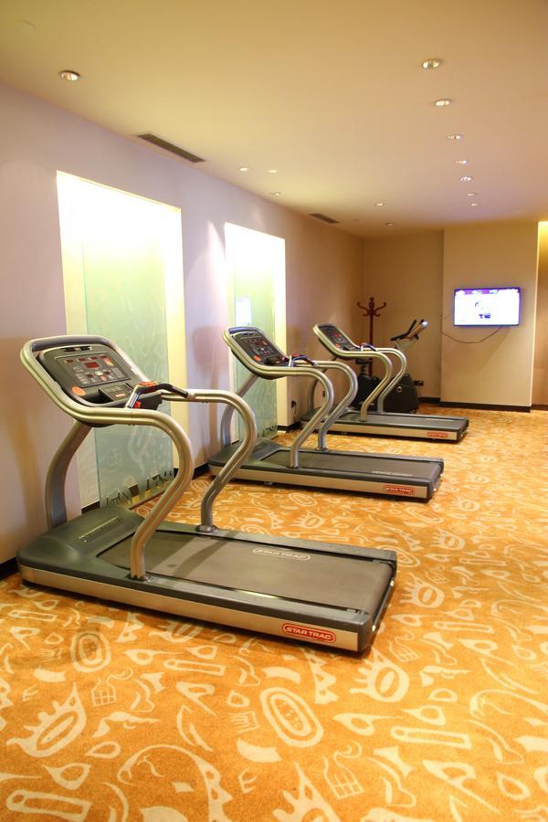 Gleetour Maya Hotel Wuhan Buitenkant foto