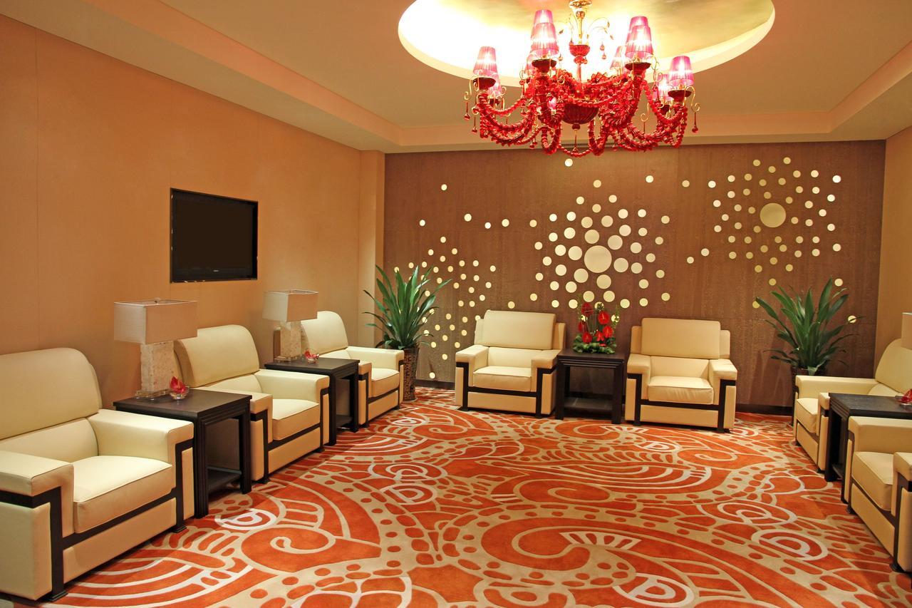 Gleetour Maya Hotel Wuhan Buitenkant foto