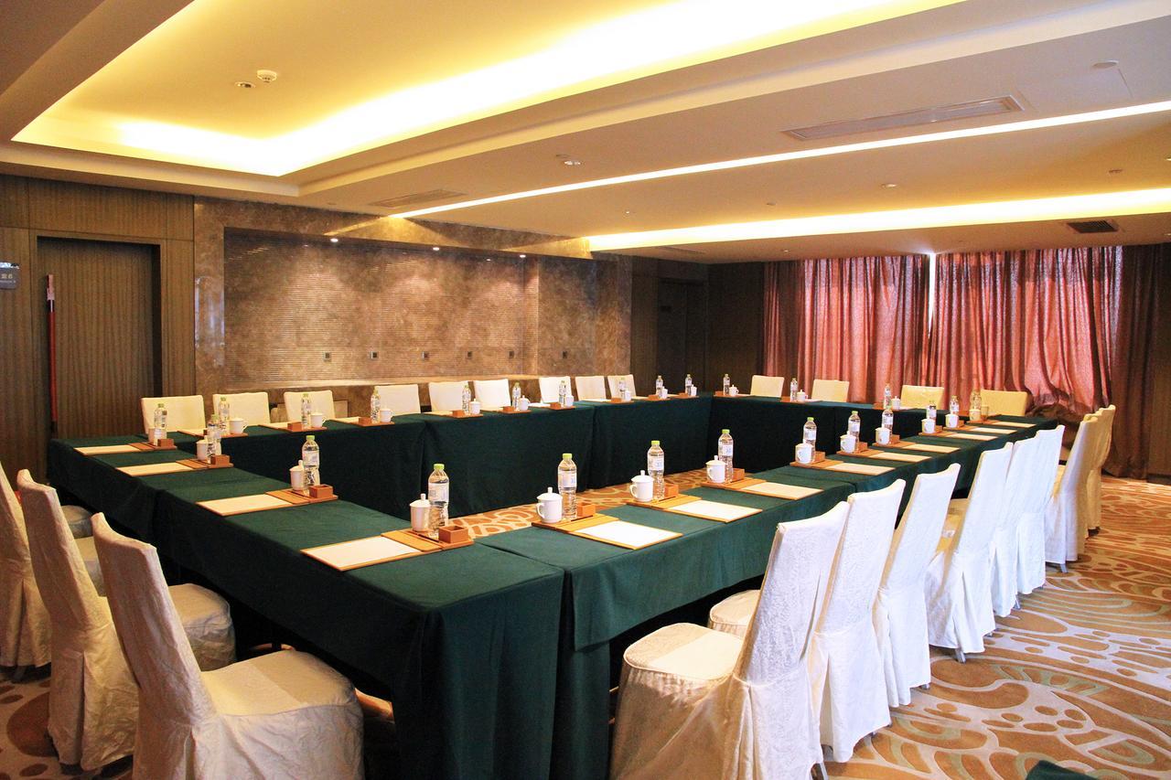 Gleetour Maya Hotel Wuhan Buitenkant foto