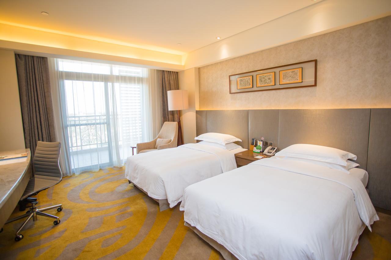 Gleetour Maya Hotel Wuhan Buitenkant foto