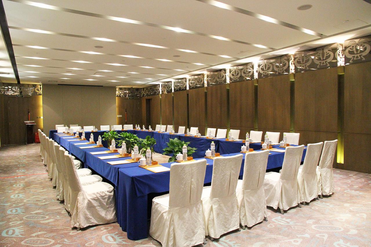 Gleetour Maya Hotel Wuhan Buitenkant foto